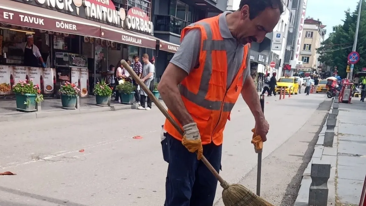 ilkadım Belediyesi Köşe Bucak Temizliyor
