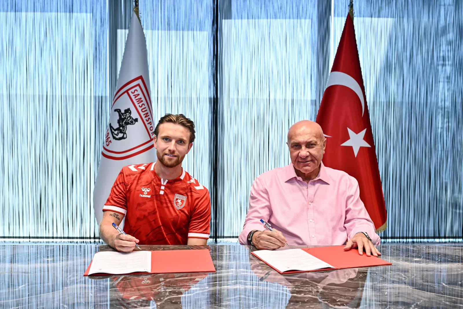 Elliot Watt resmen Samsunspor'da, Elliot Watt hangi takımlarda oynadı?
