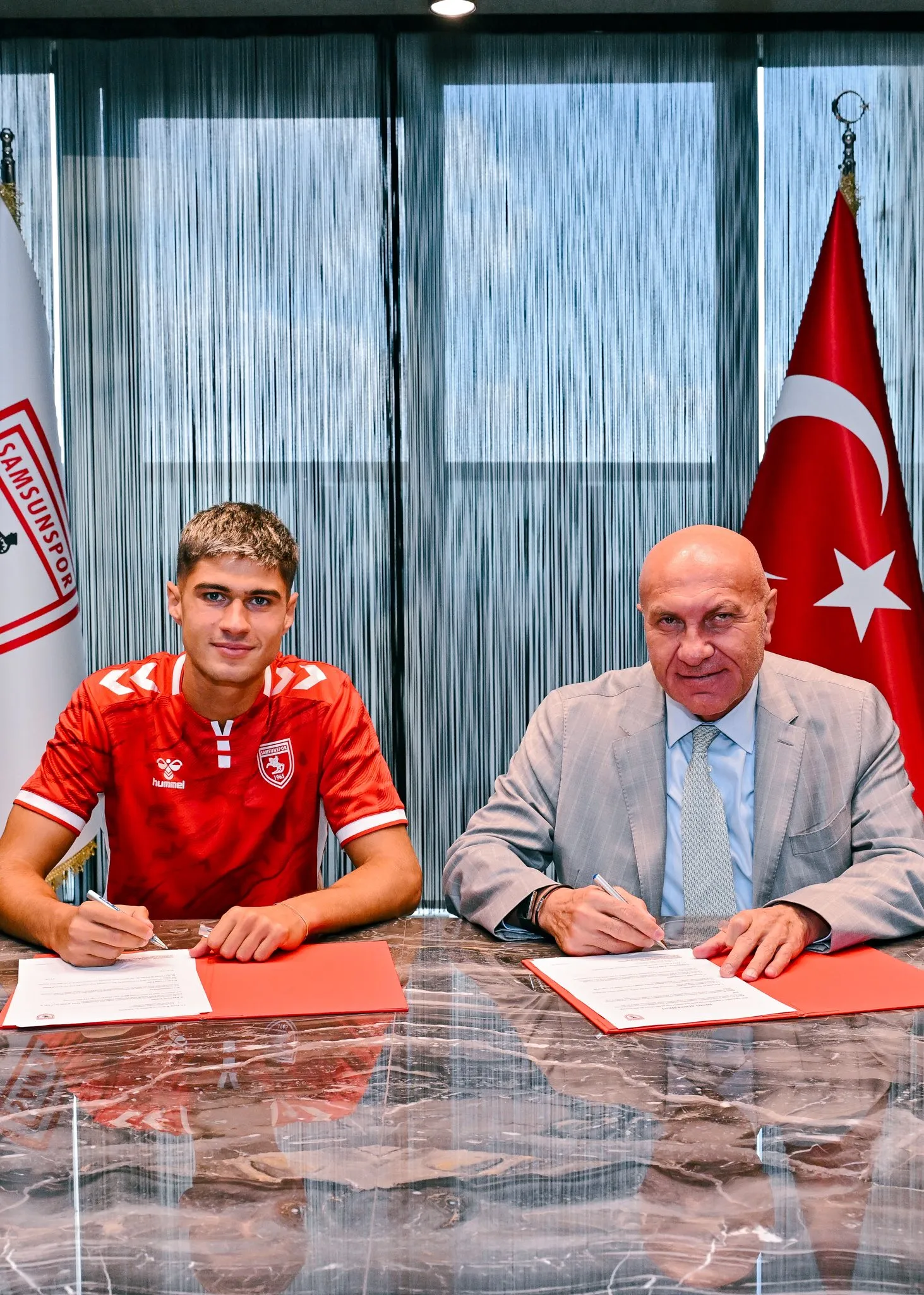 Samsunspor’dan Geleceğe 3 Milyon Euro’luk Yatırım: İtalyan Stoper Gabriele Guarino Samsun’da!