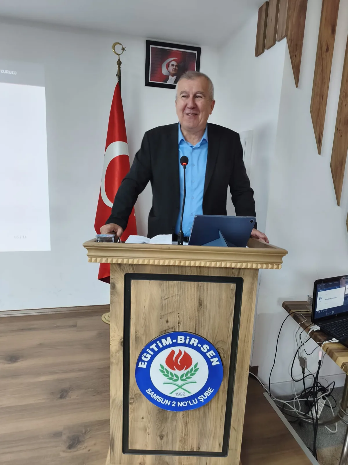 Eğitim-Bir-Sen Samsun 2 No’lu Şube Başkanı Tevfik Yılmaz Demir Güven Tazeledi