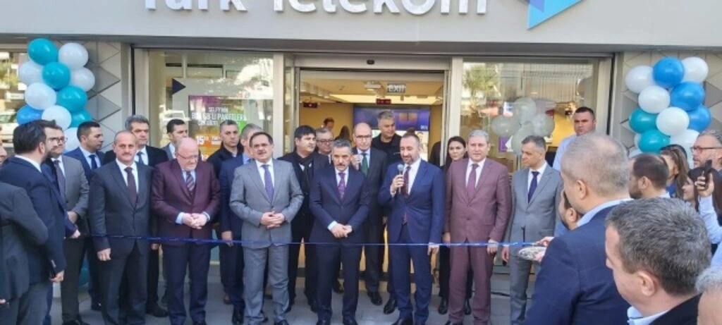 Türk Telekom’un yenilenen Atakum Müşteri Merkezi Hizmete Girdi