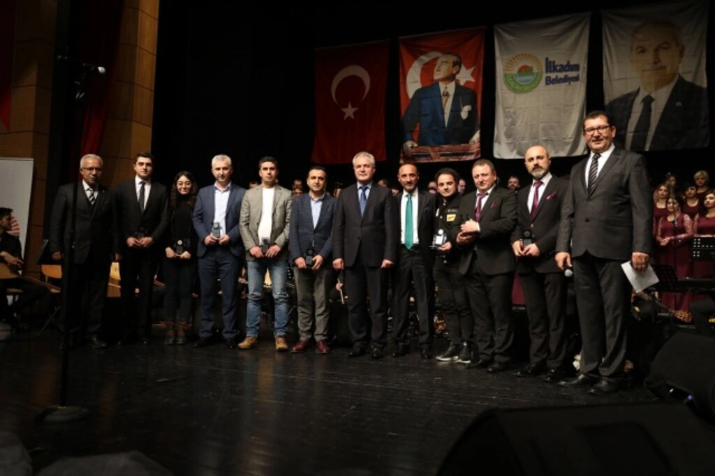 İlkadım Belediyesi Türk Halk Müziği Korosundan Unutulmaz Konser
