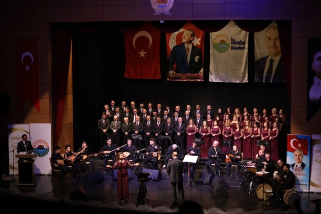 İlkadım Belediyesi Türk Halk Müziği Korosundan Unutulmaz Konser