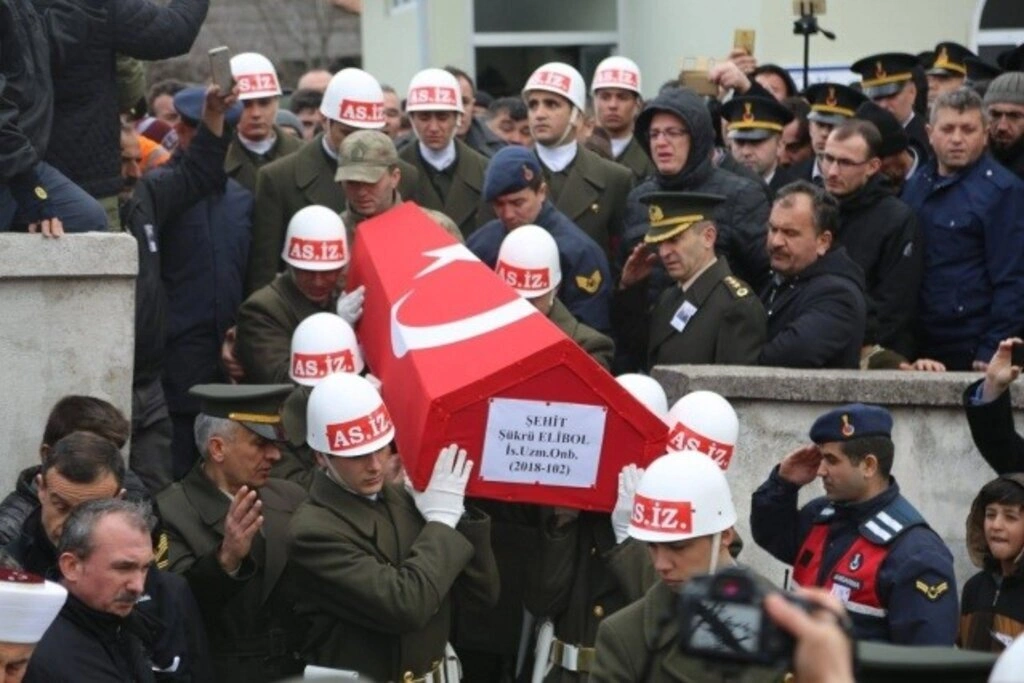 Şehit Şükrü Elibol Alaçam'da gözyaşlarıyla toprağa verildi