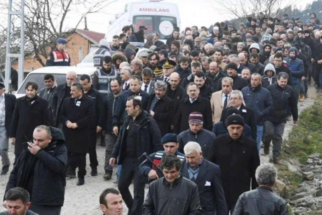Şehit Şükrü Elibol Alaçam'da gözyaşlarıyla toprağa verildi
