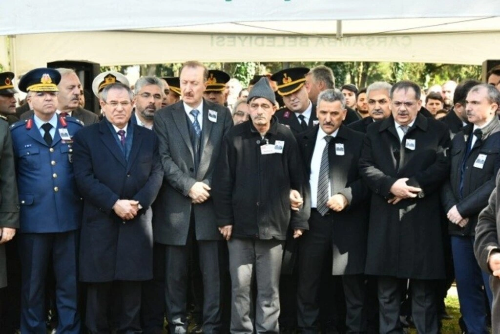 ÇARŞAMBA, ŞEHİDİNİ SON YOLCULUĞUNA UĞURLADI