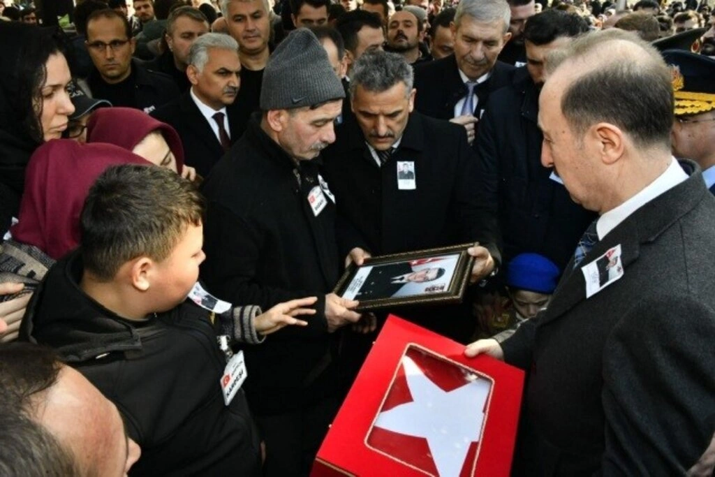 ÇARŞAMBA, ŞEHİDİNİ SON YOLCULUĞUNA UĞURLADI