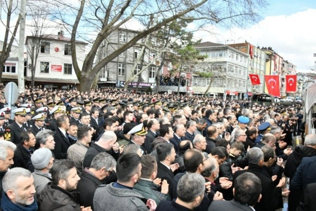 ÇARŞAMBA, ŞEHİDİNİ SON YOLCULUĞUNA UĞURLADI