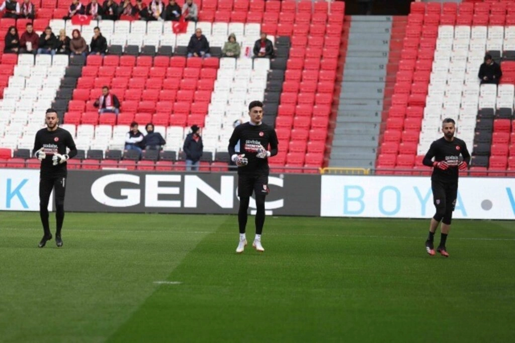 Samsunsporlu futbolculardan asker selamı, Samsunspor İnegölspor maç fotoğrafları