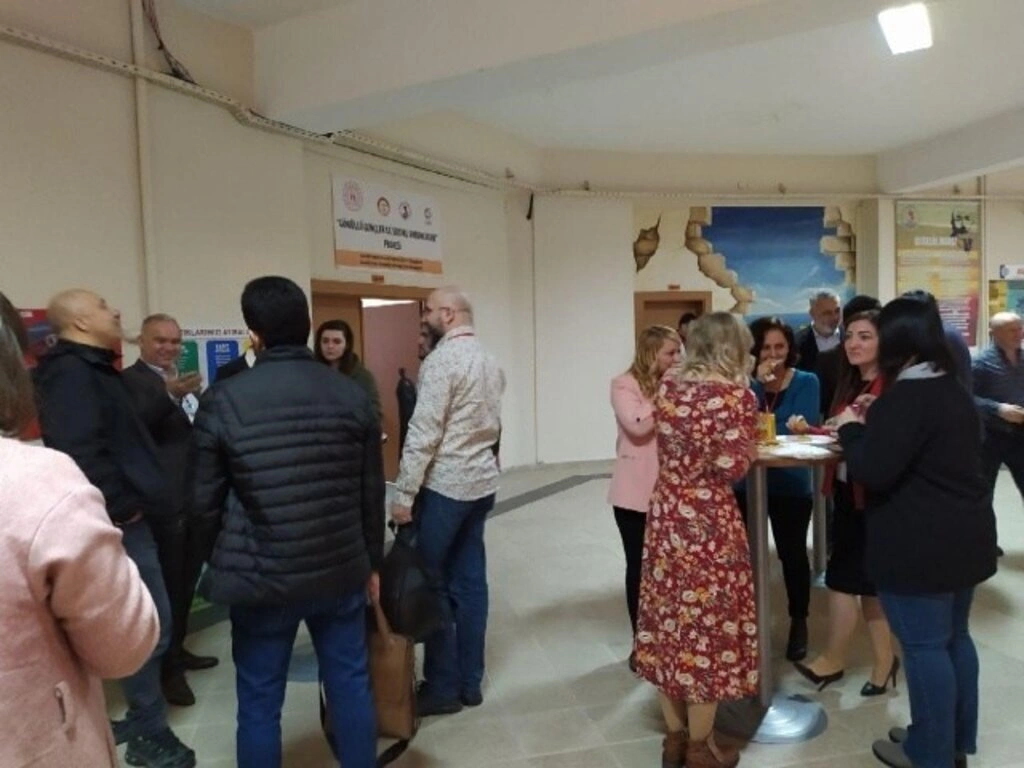 Gönüllü Gençler İle Sosyal Sorumluluk Projesi