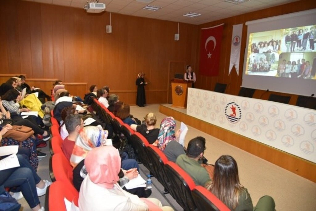 OMÜ Mezunu Hemşireler Tecrübelerini Paylaştı