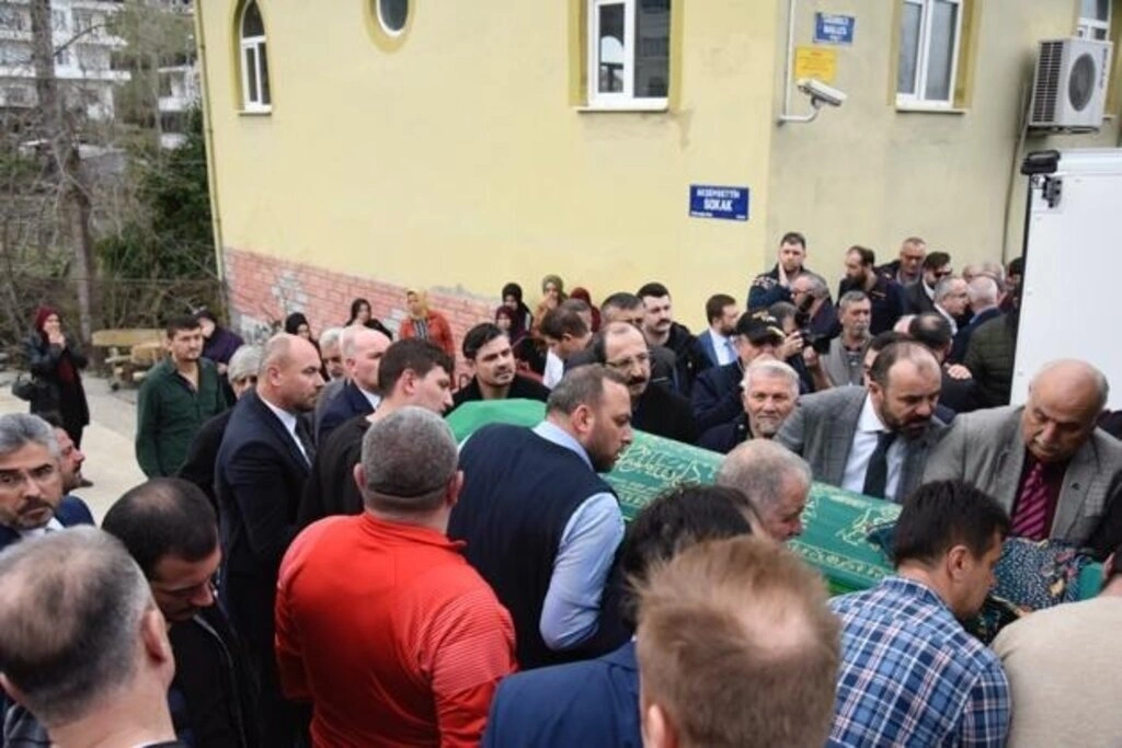 Ayşegül Köse dualarla son yolculuğuna uğurlandı