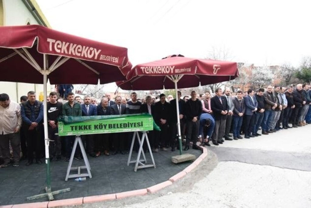 Ayşegül Köse dualarla son yolculuğuna uğurlandı