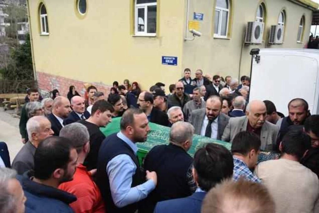 Ayşegül Köse dualarla son yolculuğuna uğurlandı
