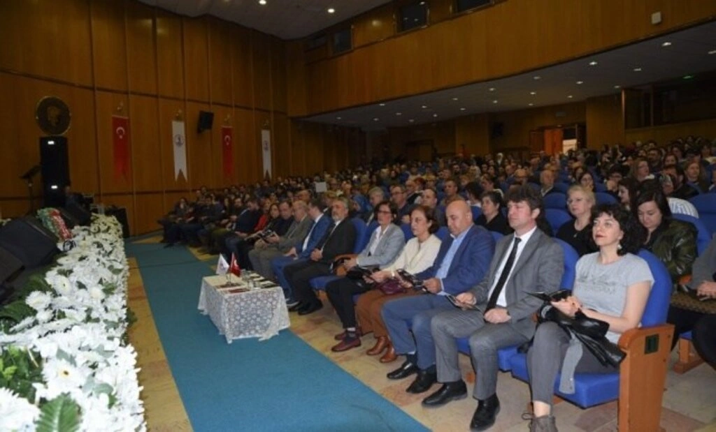 OKTAM Kadınlar Korosu’ndan Türküler Bizi Söyler Konseri