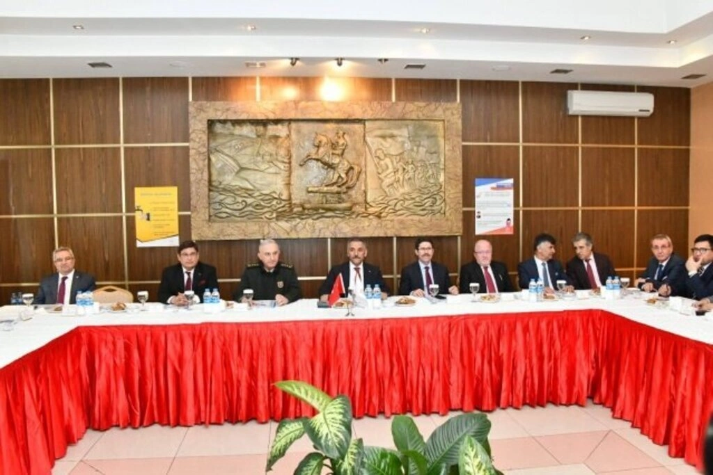Samsun'da Koronavirüsü İle İlgili alınacak tedbirler toplantısı yapıldı