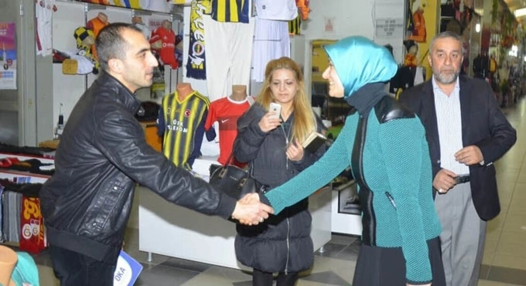 Elif Coşkun Bilgin'e esnaftan yoğun ilgi