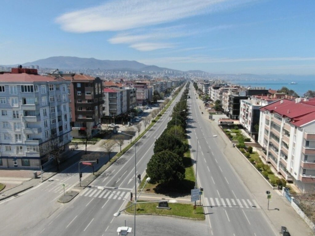 Sokağa çıkma yasağında Samsun sokakları havadan görüntülendi