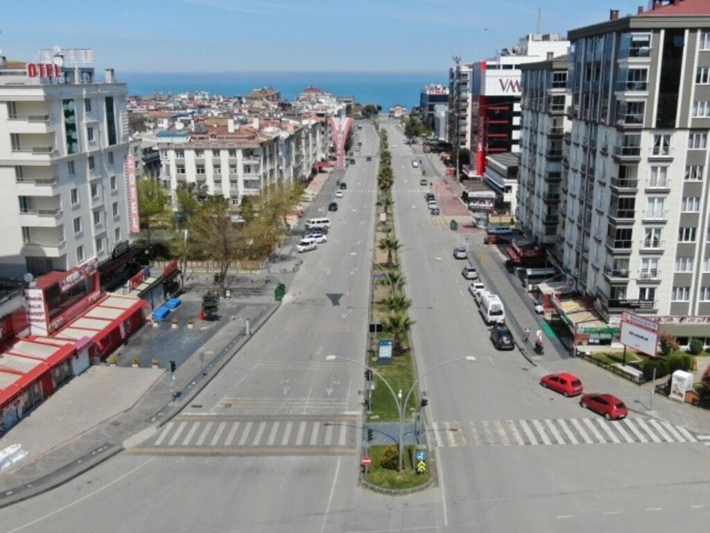Sokağa çıkma yasağında Samsun sokakları havadan görüntülendi