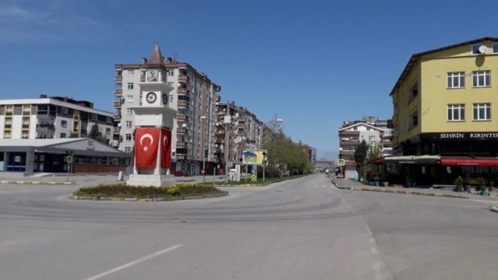Sokağa çıkma yasağında Samsun sokakları havadan görüntülendi