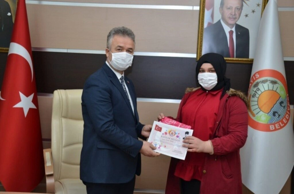 19 Mayıs İlçesinde 'İstiklal Marşı Okuma Yarışması' Ödülleri Verildi