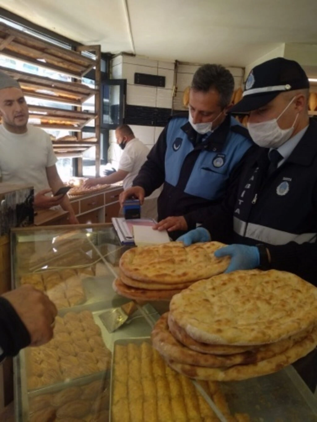 İlkadım'da Fırınlarda Denetimler Devam Ediyor