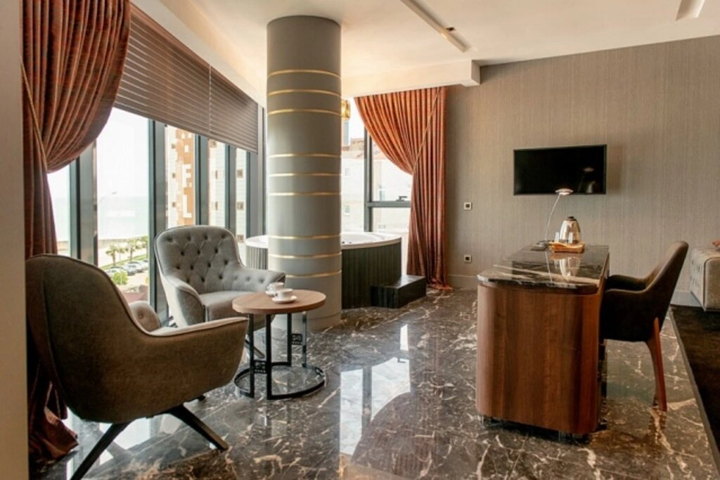Samsun'un Gözbebeği B&C Hotel de coşkulu kutlama