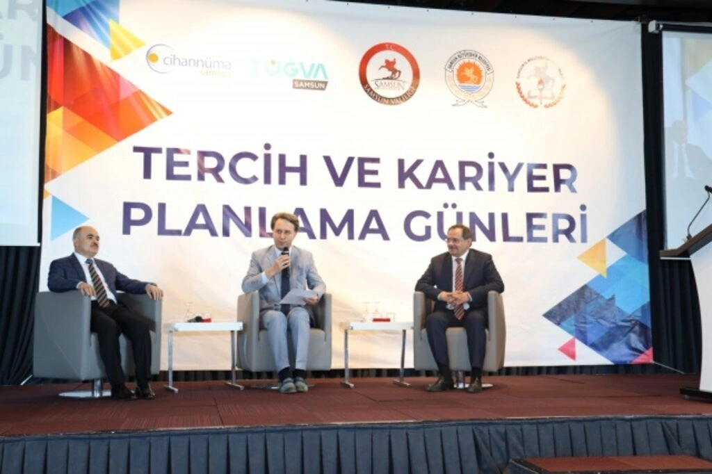 Cihannüma Samsun ve TÜGVA Samsun iş birliğiyle Tercih ve Kariyer Planlama Günleri