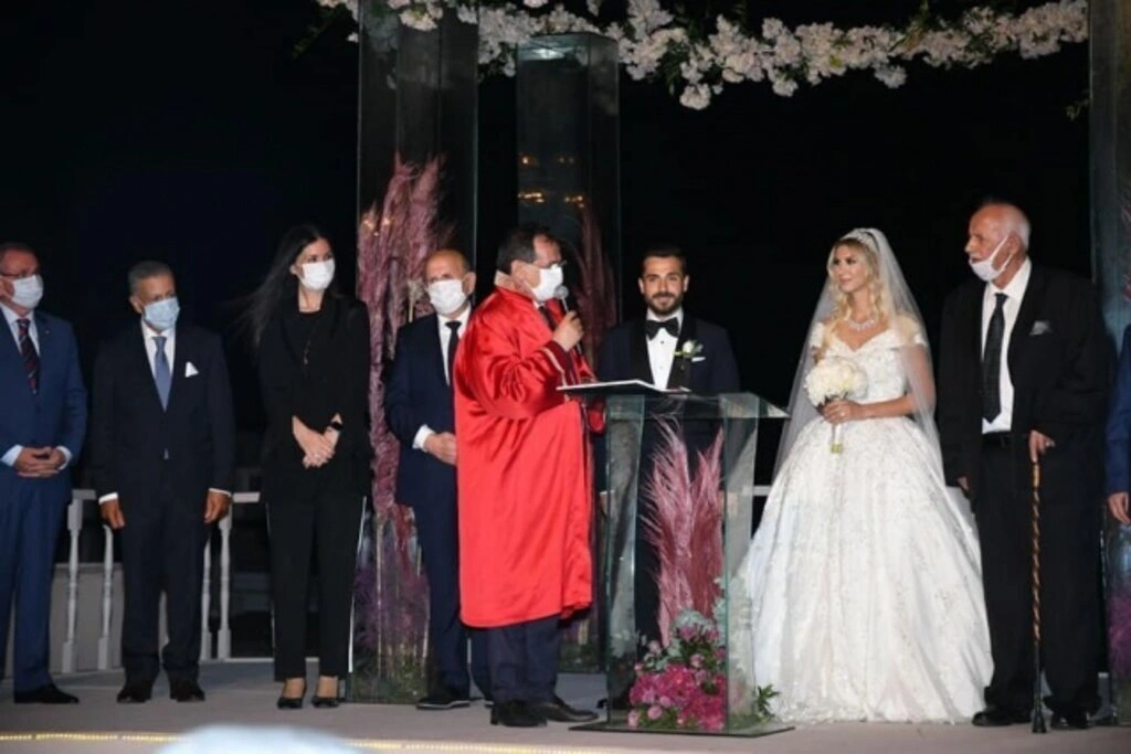 Yeşilyurt ve Akyüz ailelerinin mutlu günü