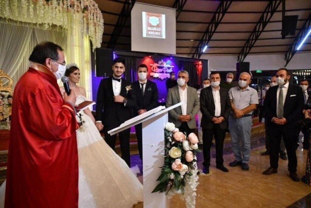 Bakır ve Akyol ailelerinin mutlu günü