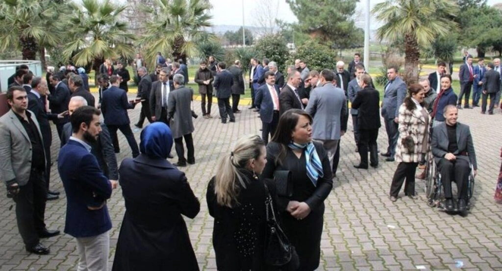 AK Parti'de temayül yoklaması yoğun bir katılım ile gerçekleşti