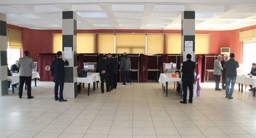 AK Parti'de temayül yoklaması yoğun bir katılım ile gerçekleşti