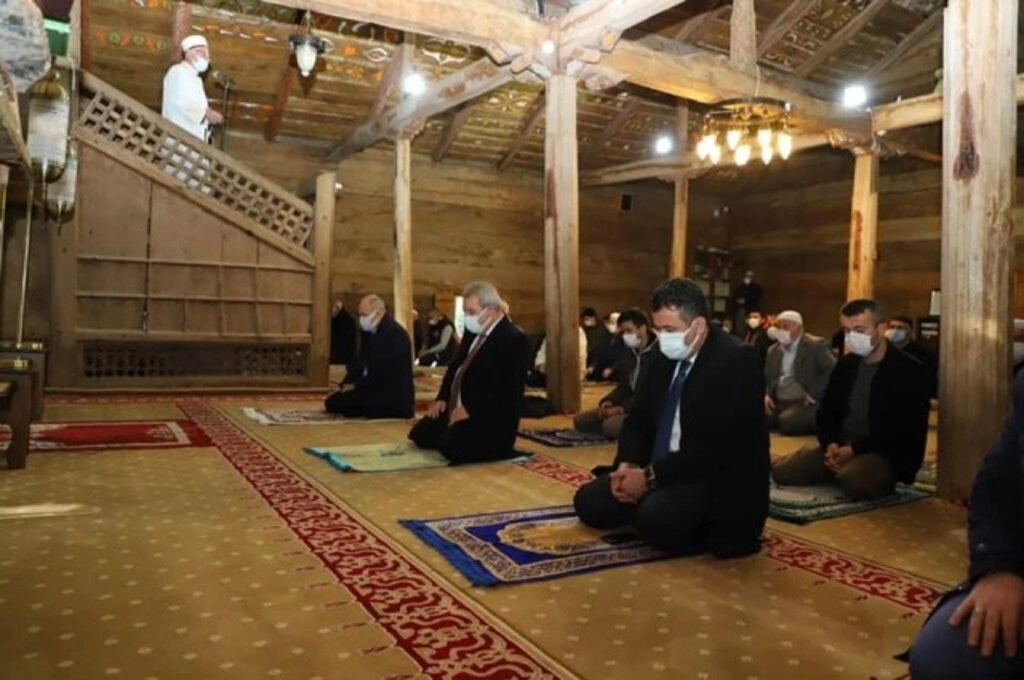 Vali Dağlı Çarşamba'da
