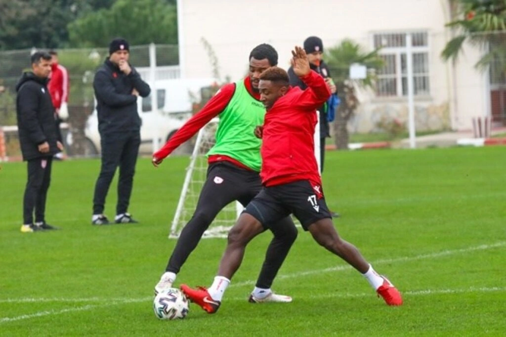 Yılport Samsunspor Şut Çalıştı