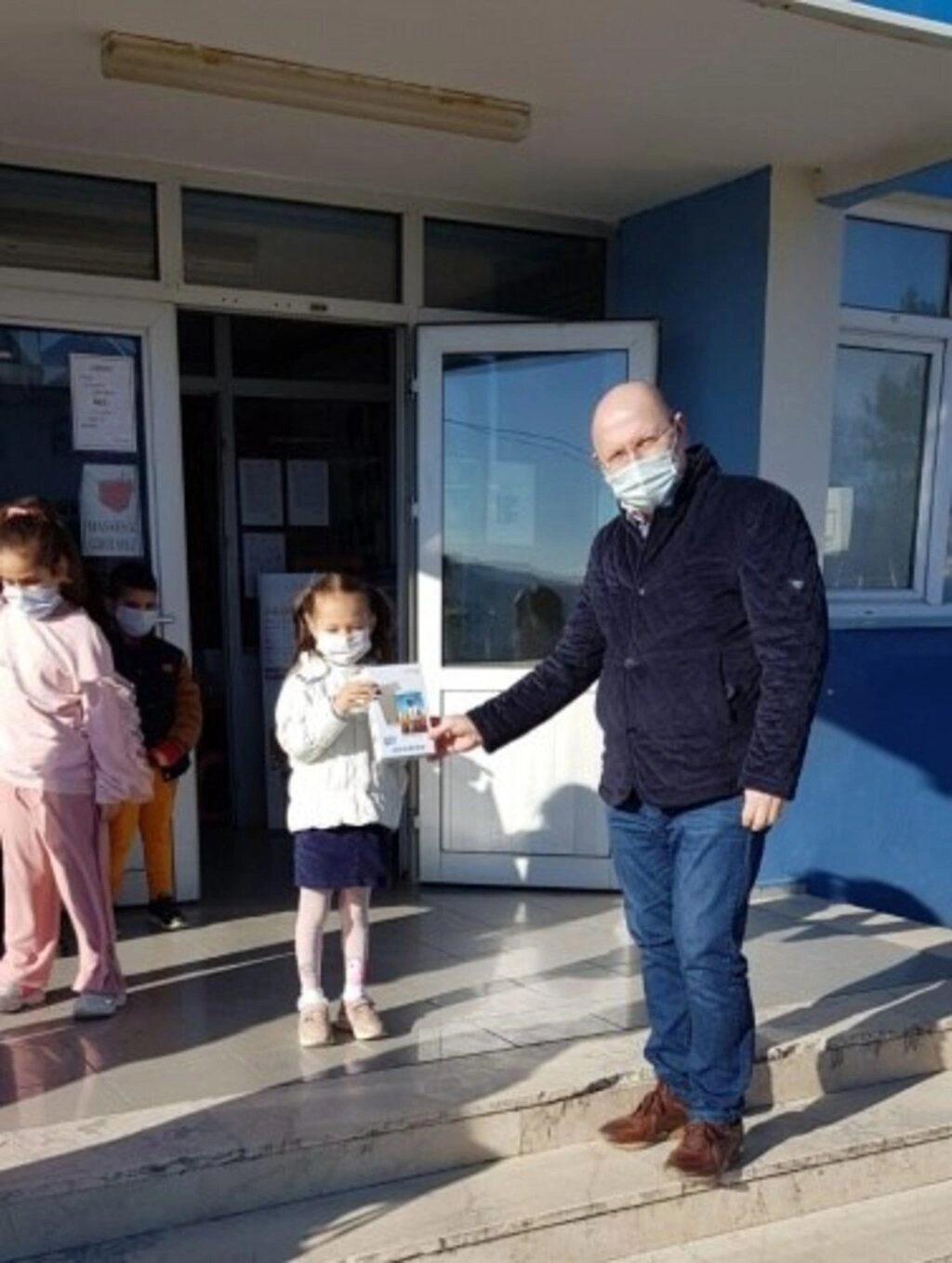 BALKAN TÜRKLERİ DERNEĞİ'NDEN EĞİTİME TAM DESTEK