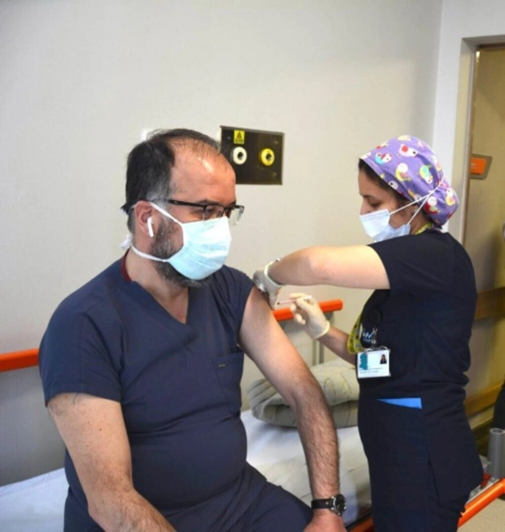 LIV HOSPITAL SAMSUN ÇALIŞANLARI AŞILANMAYA BAŞLADI