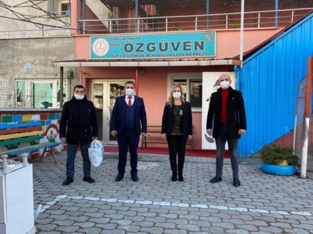 KA-DEF Gençlik Kolları'ndan Pandemi Döneminde Dayanışma Örneği
