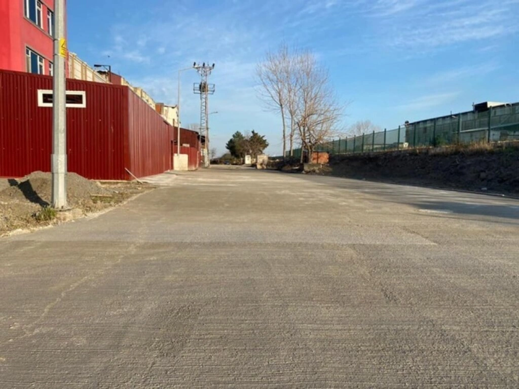 Tekkeköy Belediyesi'nden Örnek Sanayi Sitesi yollarına beton kaplama