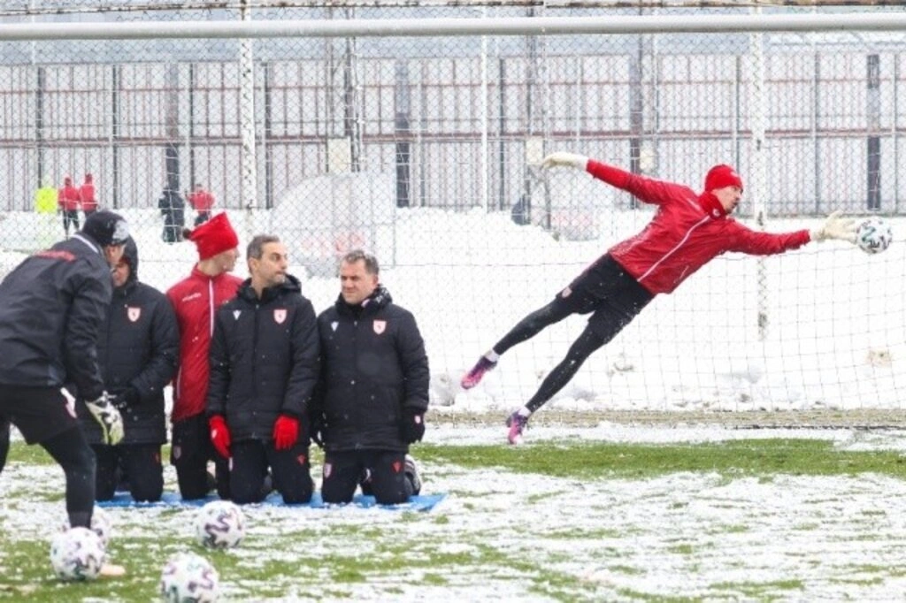 Samsunspor İstanbulspor'a hazırlanıyor