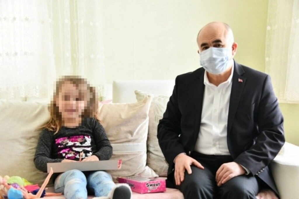 Gözü önünde annesi dövülen küçük kızın son durumu? Vali Dağlı ziyaret etti