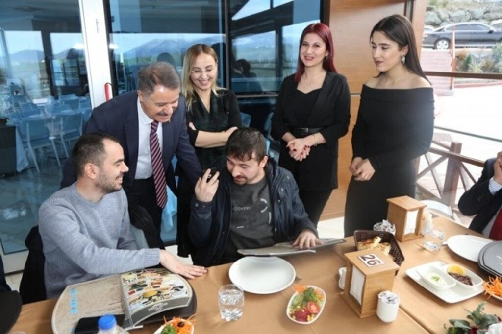 Atakum Belediye Başkanı Av. Cemil Deveci 2 yıllık çalışmalarını özetledi