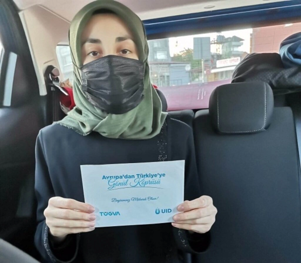 Gönül köprüsü bayramda sınırları aştı