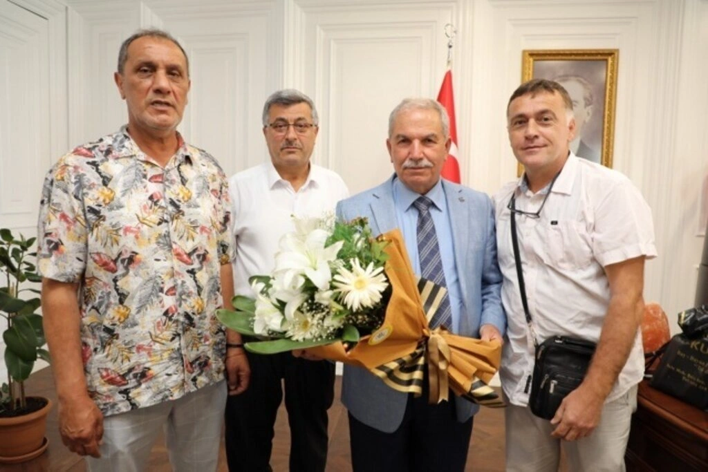 Amatör spor kulüplerinden Başkan Demirtaş'a teşekkür