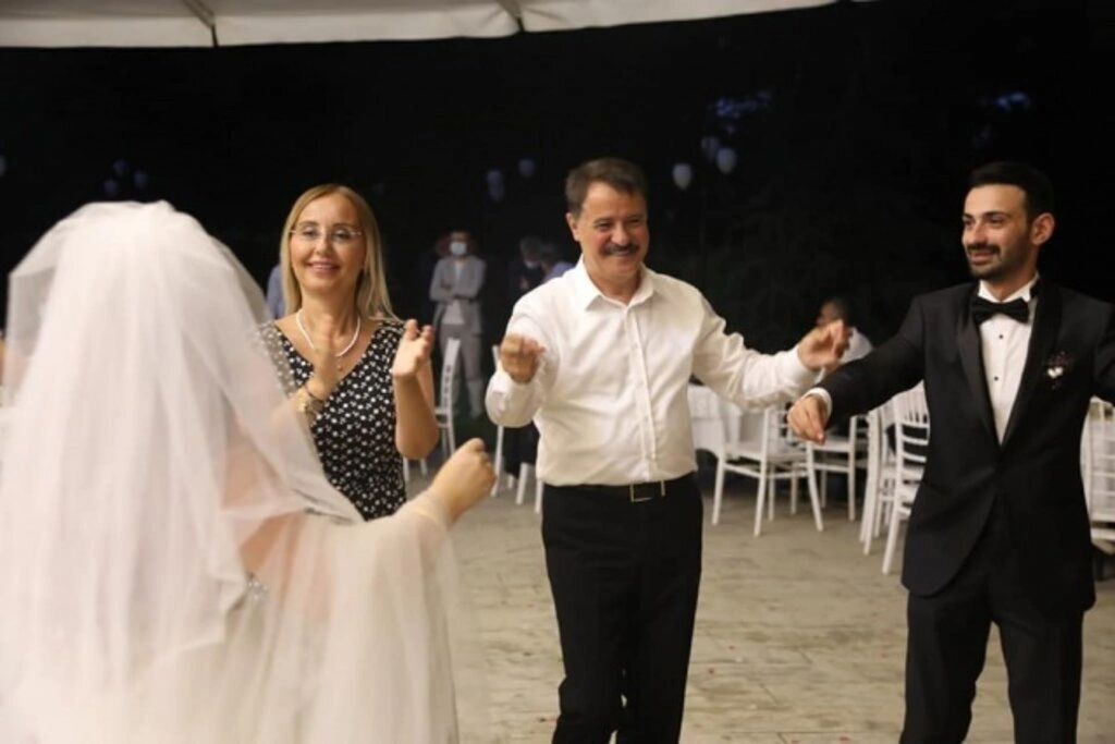 Deveci ailesinin mutlu günü