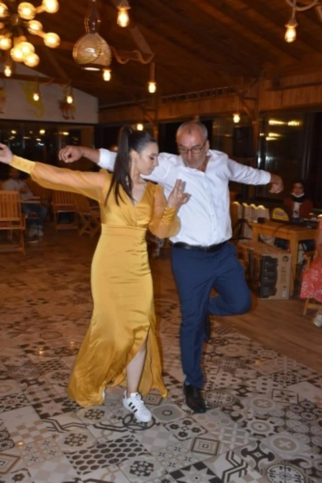 Rüya gibi bir düğünle dünya evine girdiler