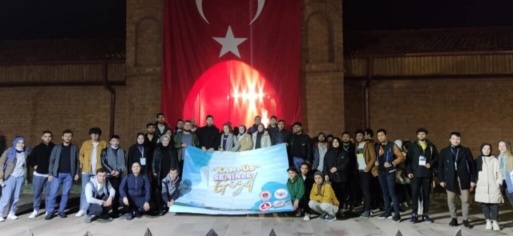 ÜniAK'tan Kampüse Hoş Geldin Gezileri