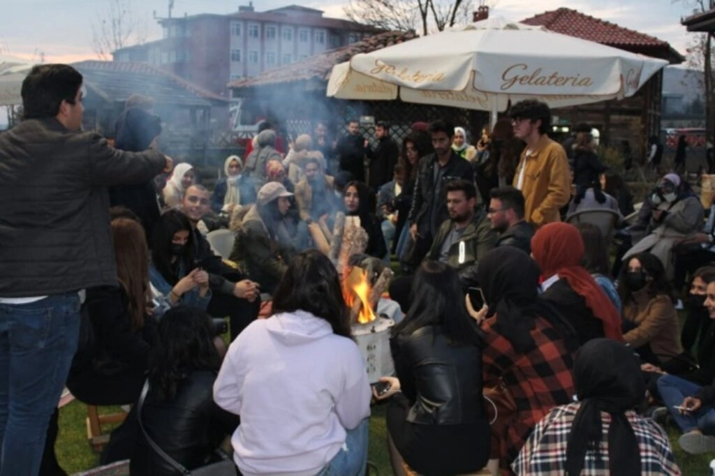 ÜniAK'tan Kampüse Hoş Geldin Gezileri