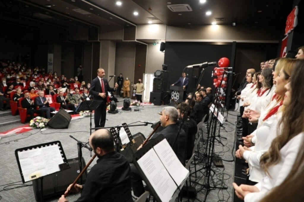 İlkadım THM Korosu Atatürk'ün sevdiği türküleri söyledi