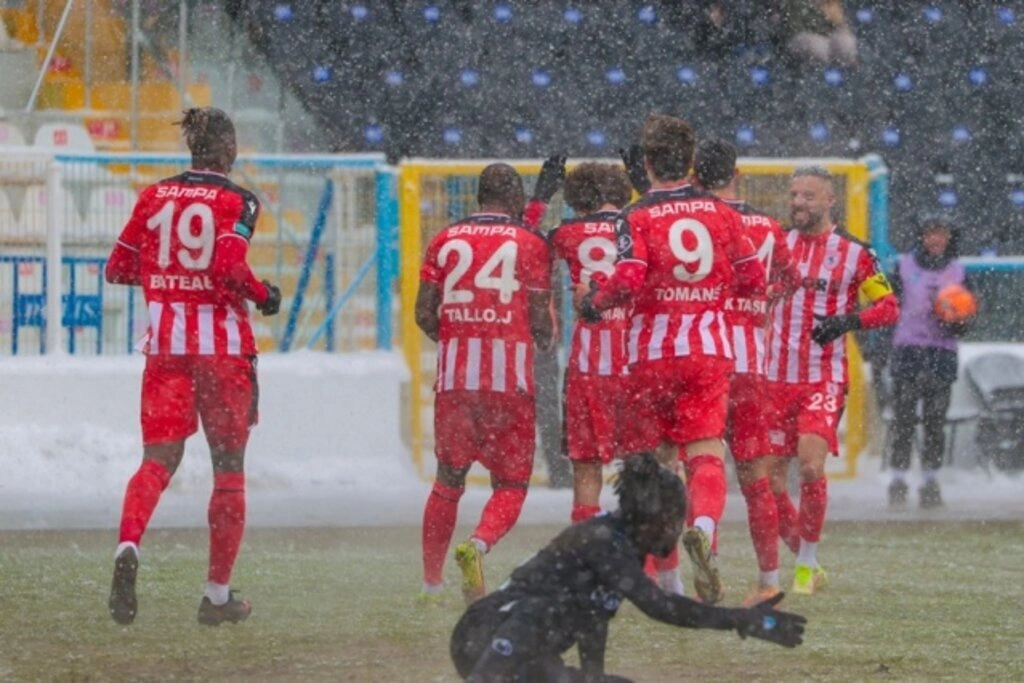 Erzurumspor Samsunspor maçı fotoğrafları