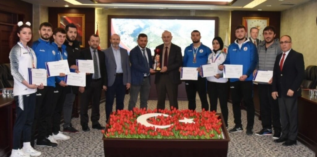 Kick Boks Şampiyonasında 6 madalya kazandılar! Samsun Haberleri